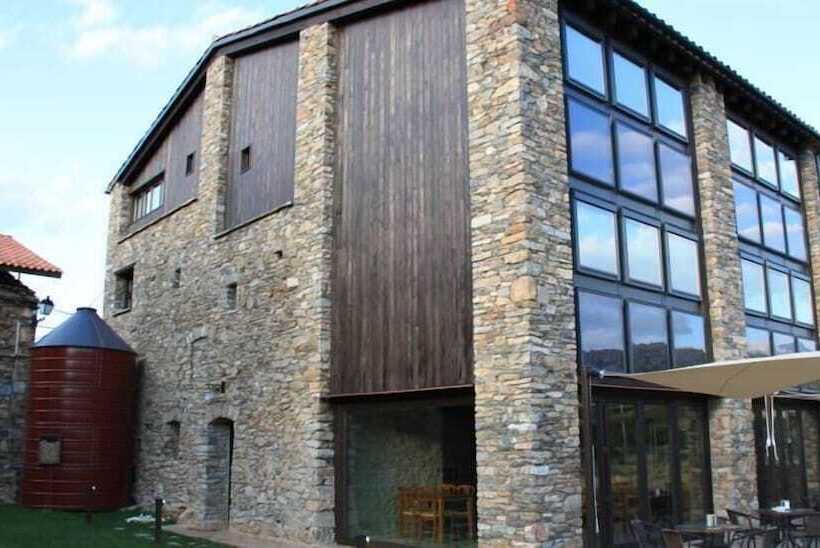 בית מלון כפרי Hosteria Toloriu 1848