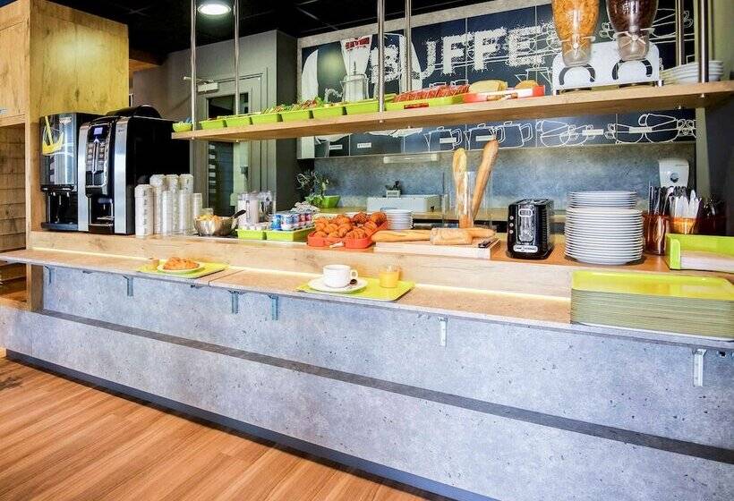Отель Ibis Budget Porte De Camargue