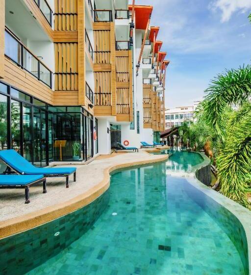 هتل The Lunar Patong