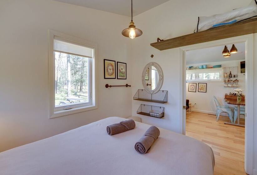 4 Season Gold Coast Cottage, 2 Mi To Winter Sports