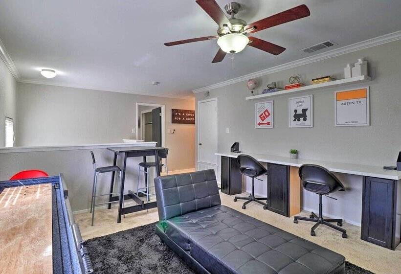 Austin Abode W/ Deck & Grill   15 Mi To Dtwn!