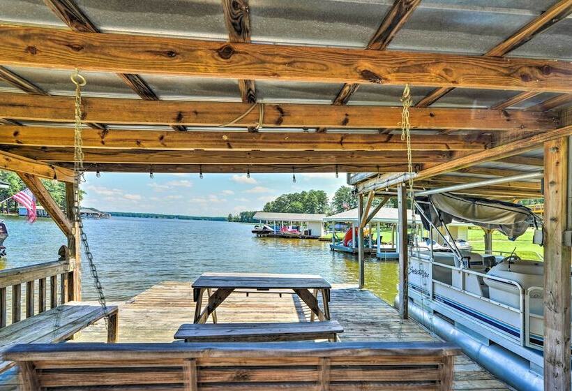Beautiful Lakefront Retreat W/ Dock & Grill!