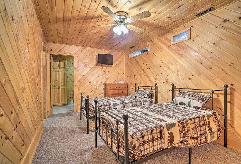 Charming Austin Cabin On 96 Acres Of Land!