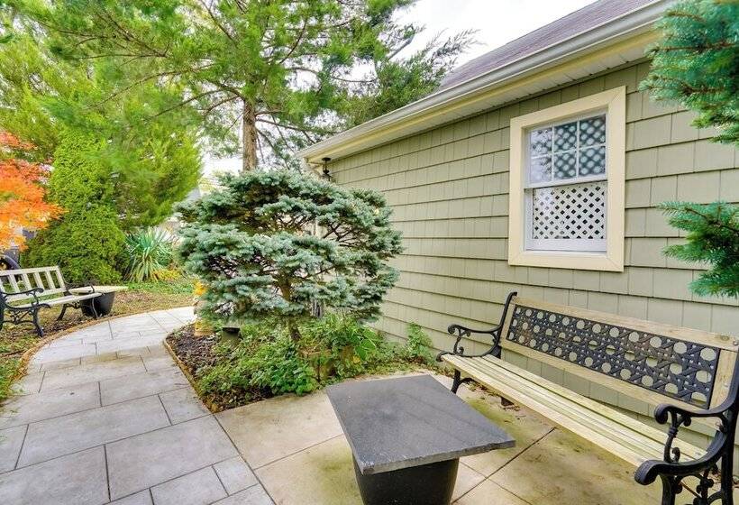 Charming Bay Head Retreat   Half Mi To Beach!