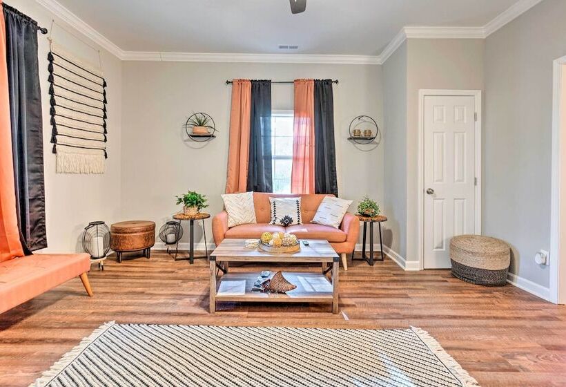 Charming Huntsville Home W/ Deck!