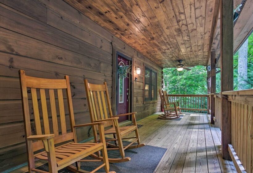 Charming Mtn Cabin 2 Mi From Downtown Boone!