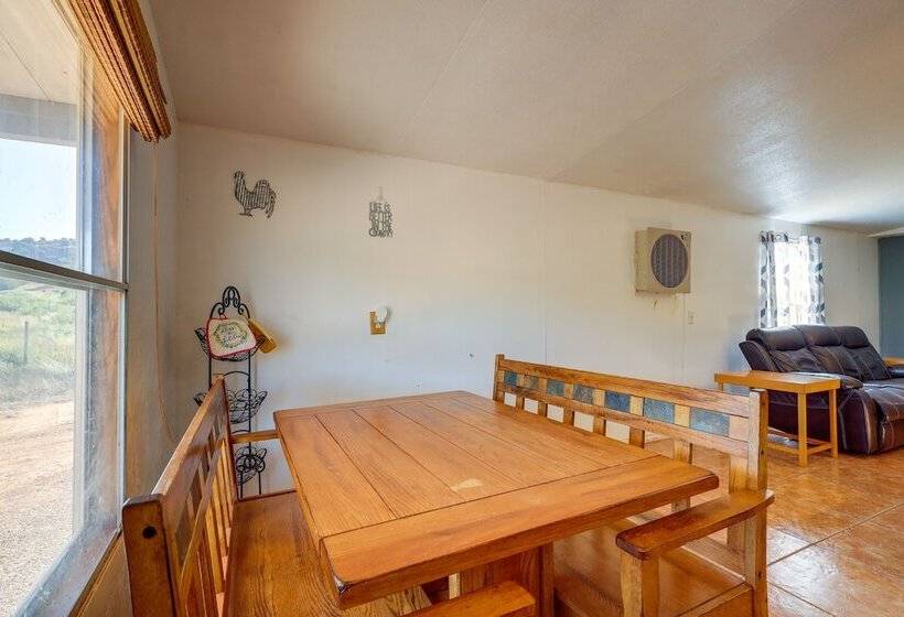 Charming Santa Rosa Home W/ Mountain Views & Porch