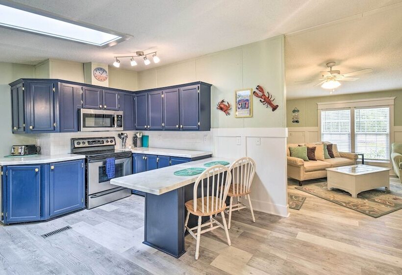 Charming Supply Home < 2 Mi To Holden Beach!