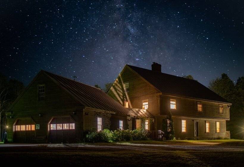 Private Patio: Colonial Home On Kingdom Trails!