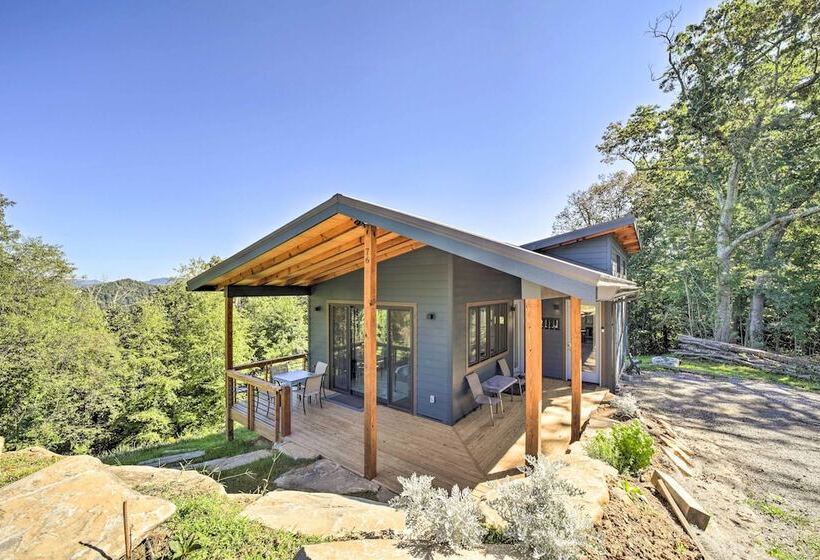 Contemporary Home W/ Deck & Mountain Views!