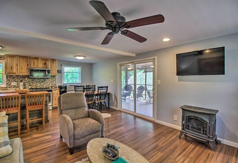 Cozy Cabin W/ Patio On Craig Creek: Pets Ok!