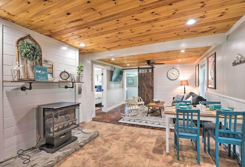 Cozy Cottage W/ Hot Tub < 4 Mi To Black Mountain!