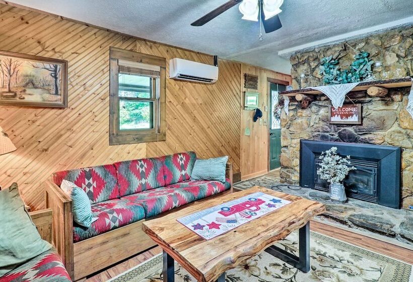 Rustic Cabin W/ Patio & Pond On Blue Ridge Parkway