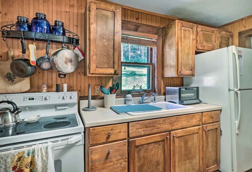 Rustic Cabin W/ Patio & Pond On Blue Ridge Parkway