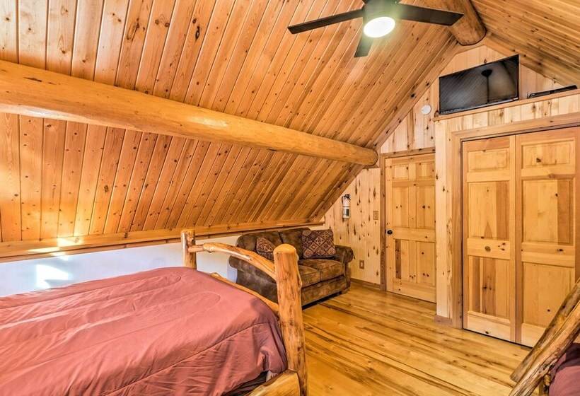 Cozy Glacier Park Log Cabin    Best In The West!