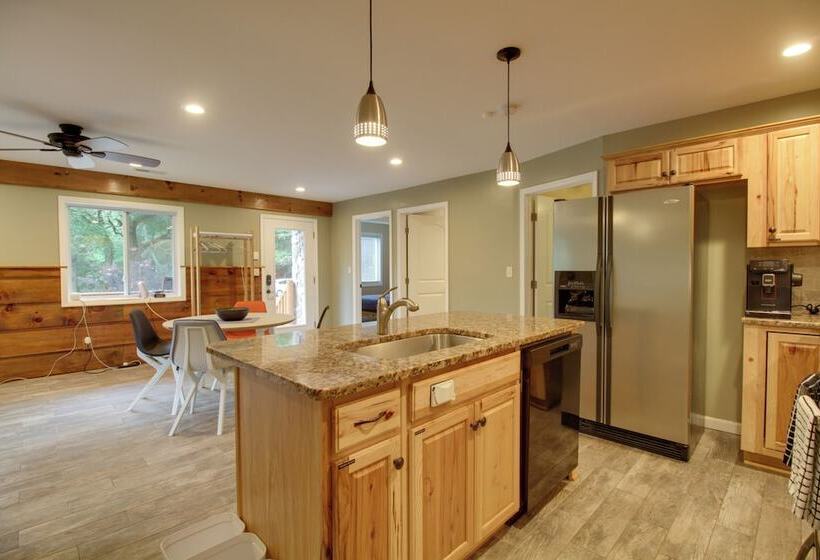 Cozy Goode Cabin W/ Deck ~ 17 Mi To Lynchburg