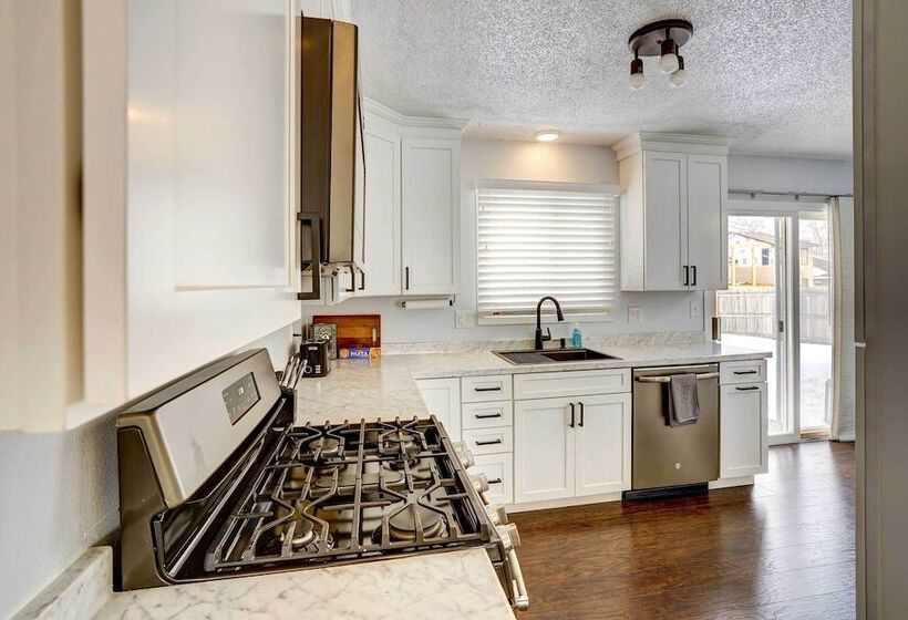 Cozy Sioux Falls Home   7 Mi To Downtown!