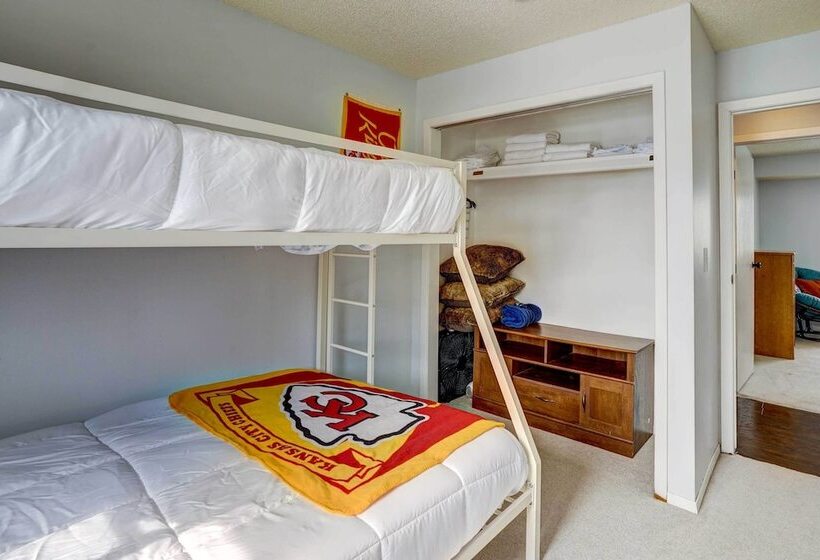 Cozy Sioux Falls Home   7 Mi To Downtown!