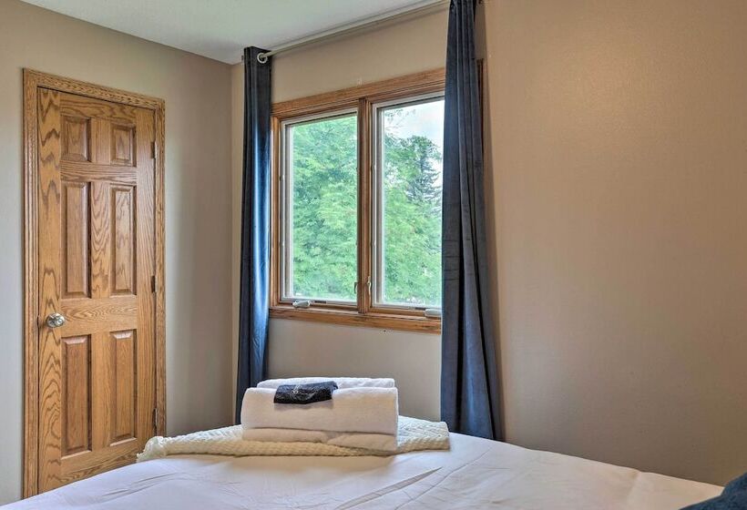 Cozy Sturgis Home W/ Yard, 2 Mi To Main St!