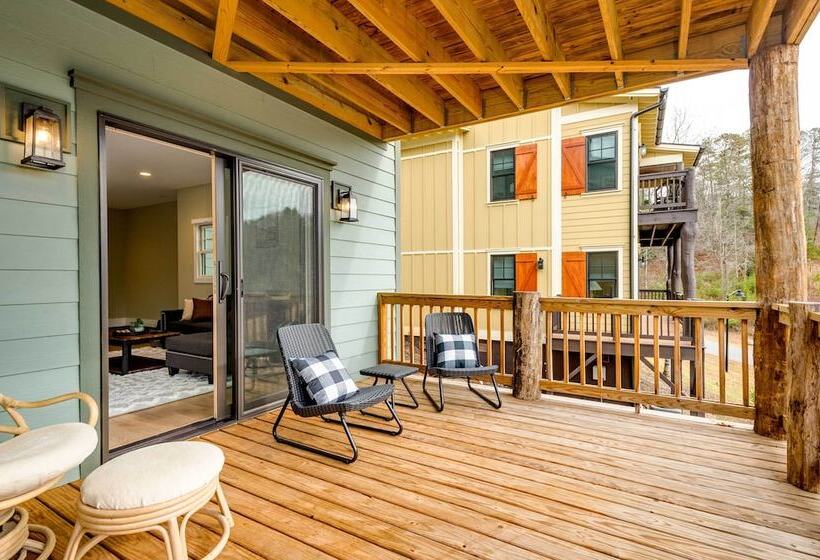 Game Room & Wraparound Decks: Cullowhee Home!