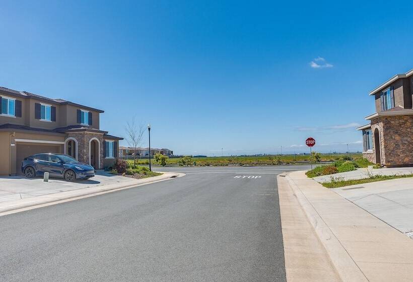 Elk Grove Studio W/ Private Patio: Walk To Casino!