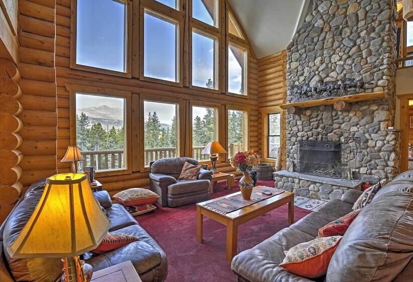 Expansive Alma Cabin W/ Hot Tub & Mountain Views!