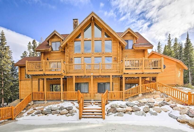 Expansive Alma Cabin W/ Hot Tub & Mountain Views!