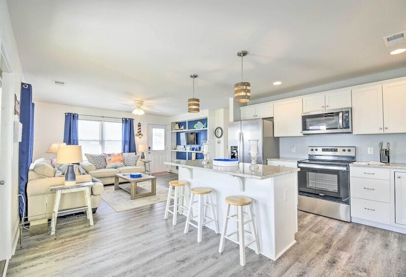Freshly Remodeled Beach House, Steps To Shore