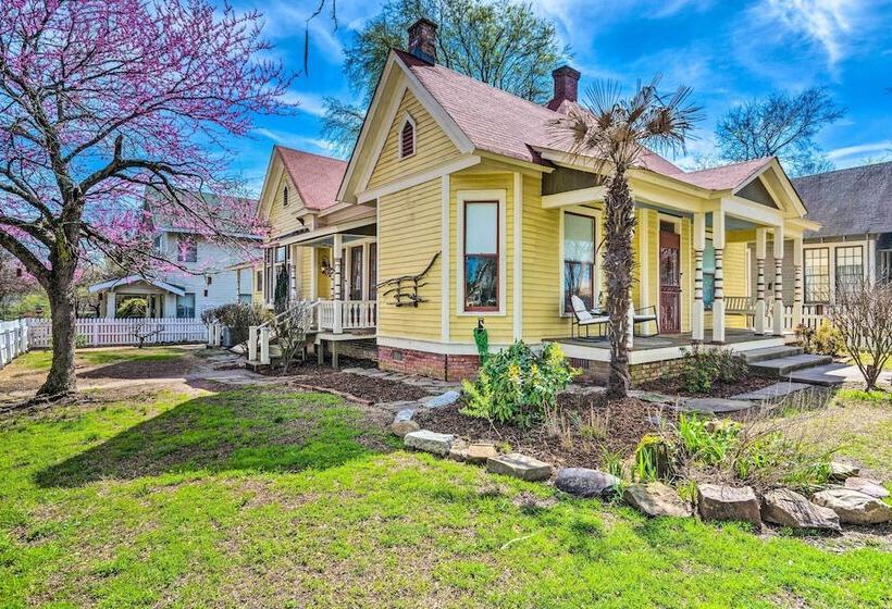 Historic Home Near Downtown Little Rock!