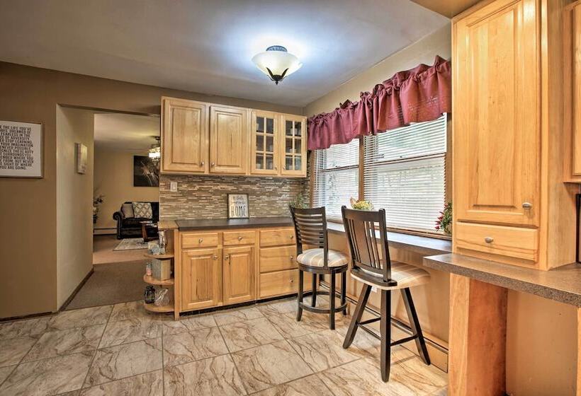 Home W/ Yard & Patio ~ 30 Mi To Downtown Chicago