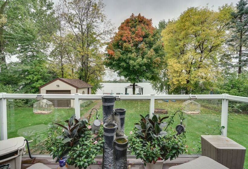 Hugo Home, Direct Lake Access & Private Dock!