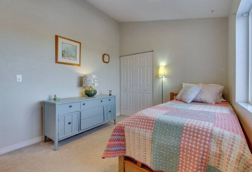 Inviting Great Falls Home W/ Wraparound Deck!