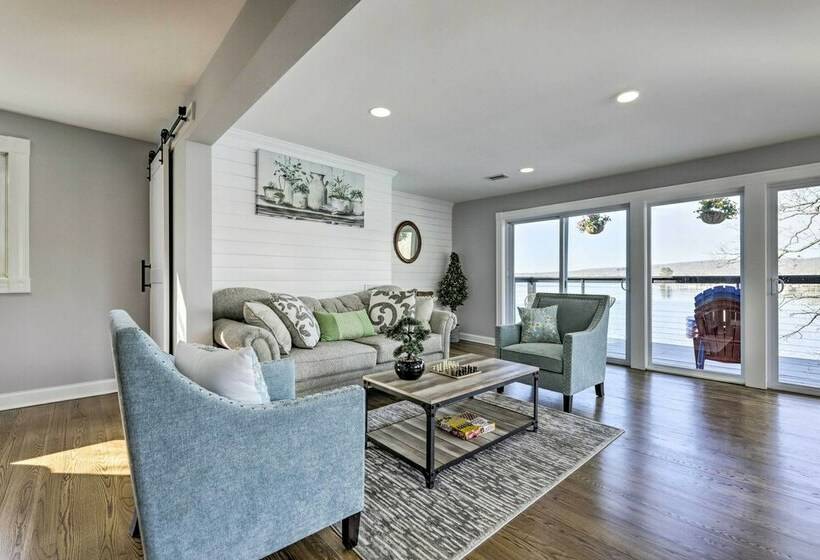 Lakefront Home: 2 Mi To Air Line State Park Trail!