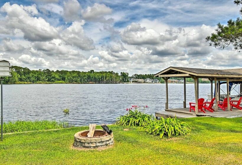 Lakefront Parkton Home: Pool & Fishing Dock!