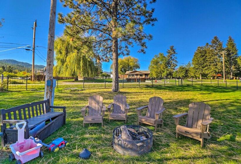 Lakeside Home W/ Beach ~ 14 Mi To Ski Area!