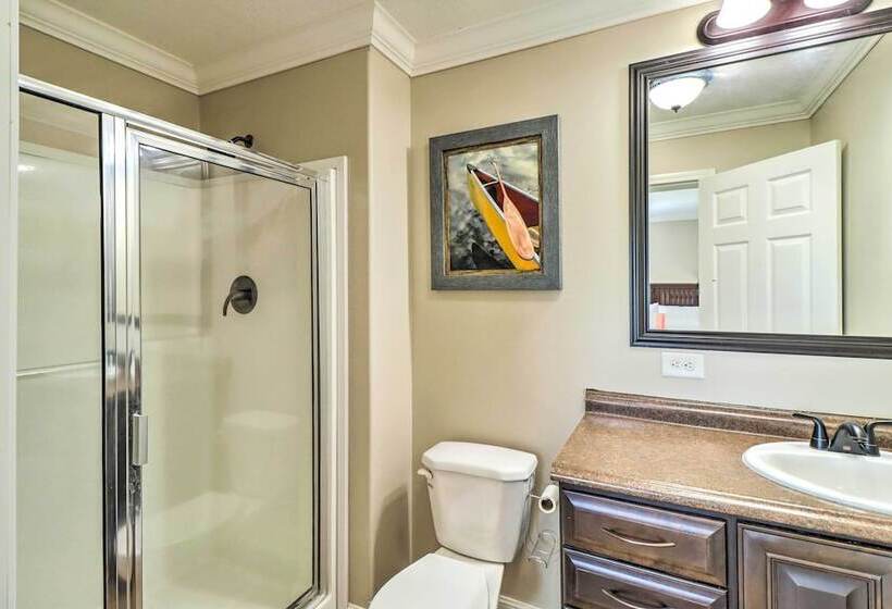 Lakeview Edgemont Escape W/ Fire Pit + Grill!