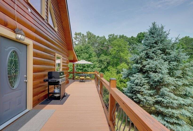 Lakewood Lodge Escape W/ Fire Pit