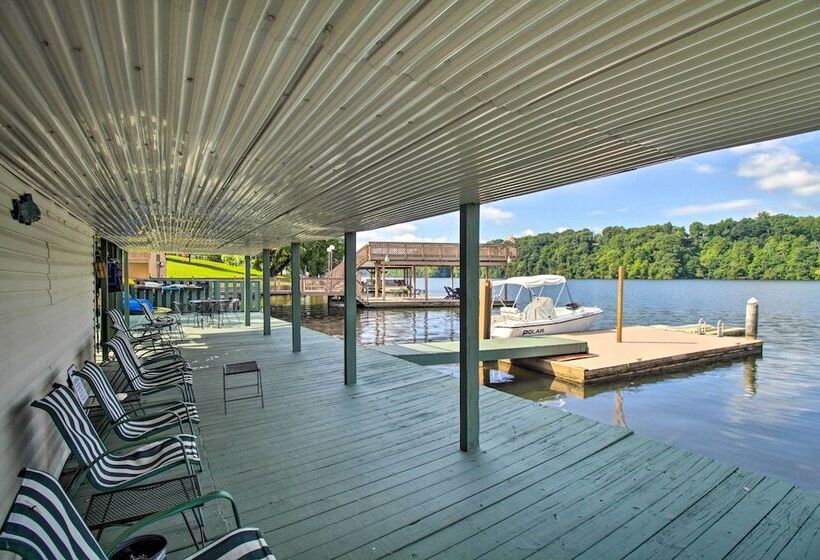 Lakewood Lodge Escape W/ Fire Pit