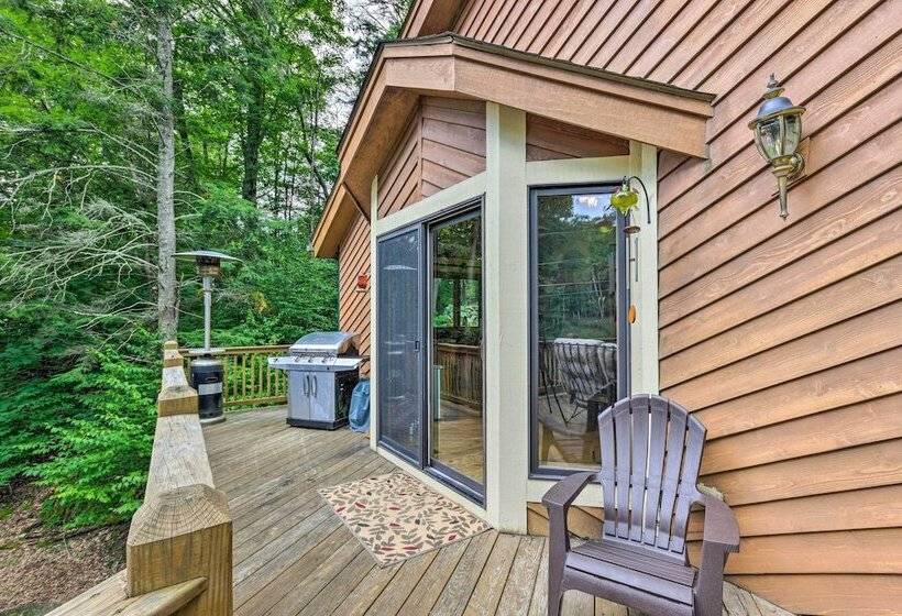 Lavish Beech Mountain Ski Cabin W/ Hot Tub!