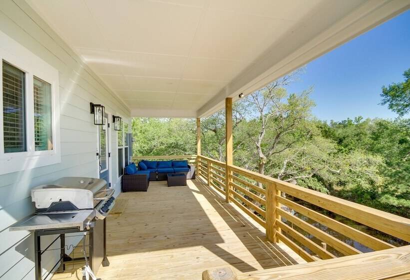 Lovely Bay St Louis Retreat W/ Dock & Canal Access