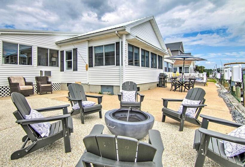 Lovely Fenwick Island Home W/ Fire Pit + Bay Views