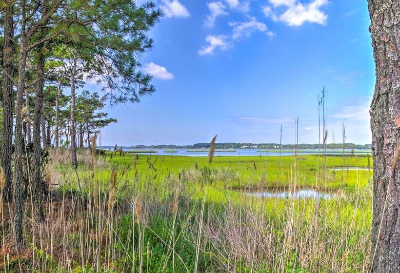 Lovely Fenwick Island Home W/ Fire Pit + Bay Views