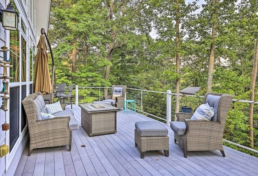 Luxurious Waterfront Home On Pickwick Lake!