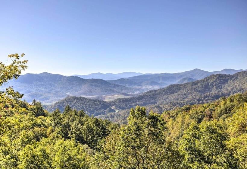 Luxurious Waynesville Family Home W/ Gorgeous View
