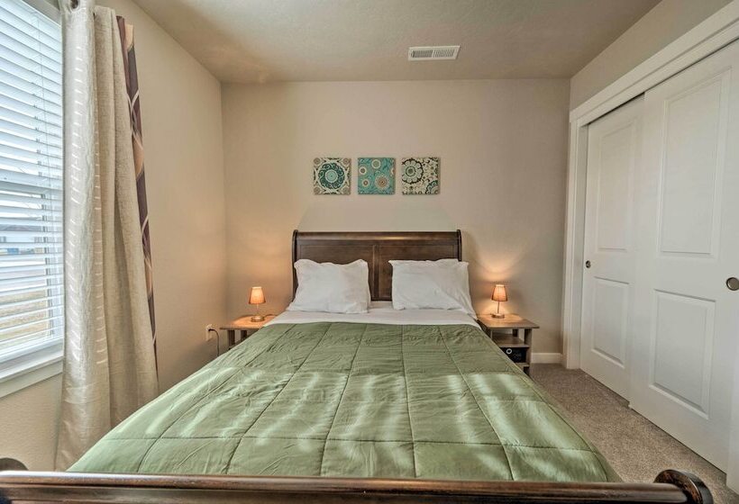 Peaceful + Quiet Nampa House W/ Yard!