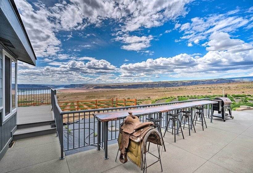 Quincy Home On Lavender Farm W/ River Views!