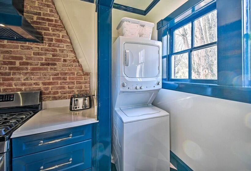 Radiant Gloucester House W/ Private Porch!