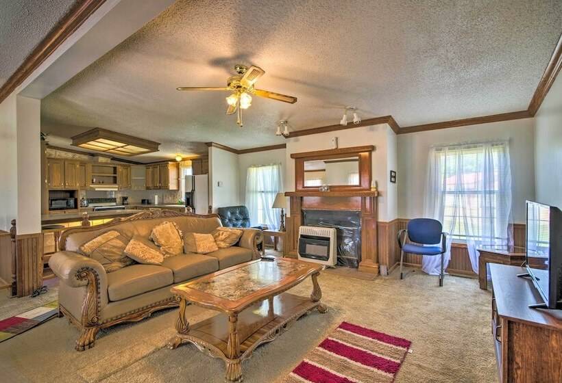 Relaxing Prairie Home, 29 Mi To Starkville!