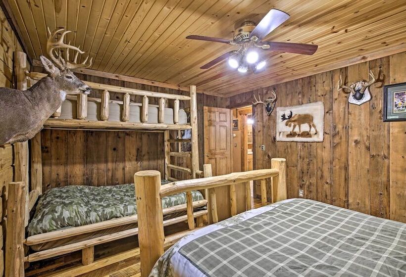 Scenic Cabin On 2 Acres Near Lake Holcombe Marina!