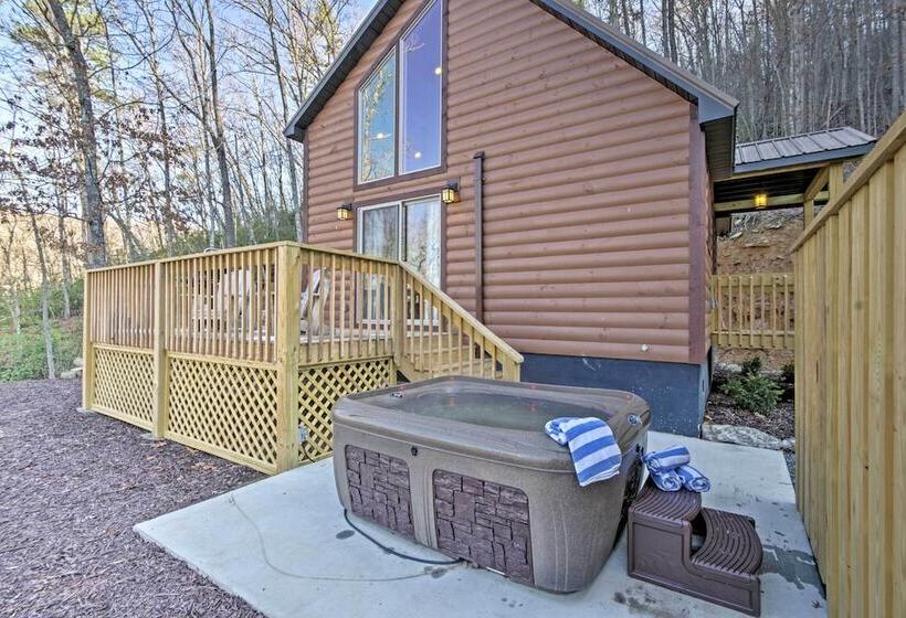 Scenic Cabin W/ Hot Tub   6 Mi To Polar Express!